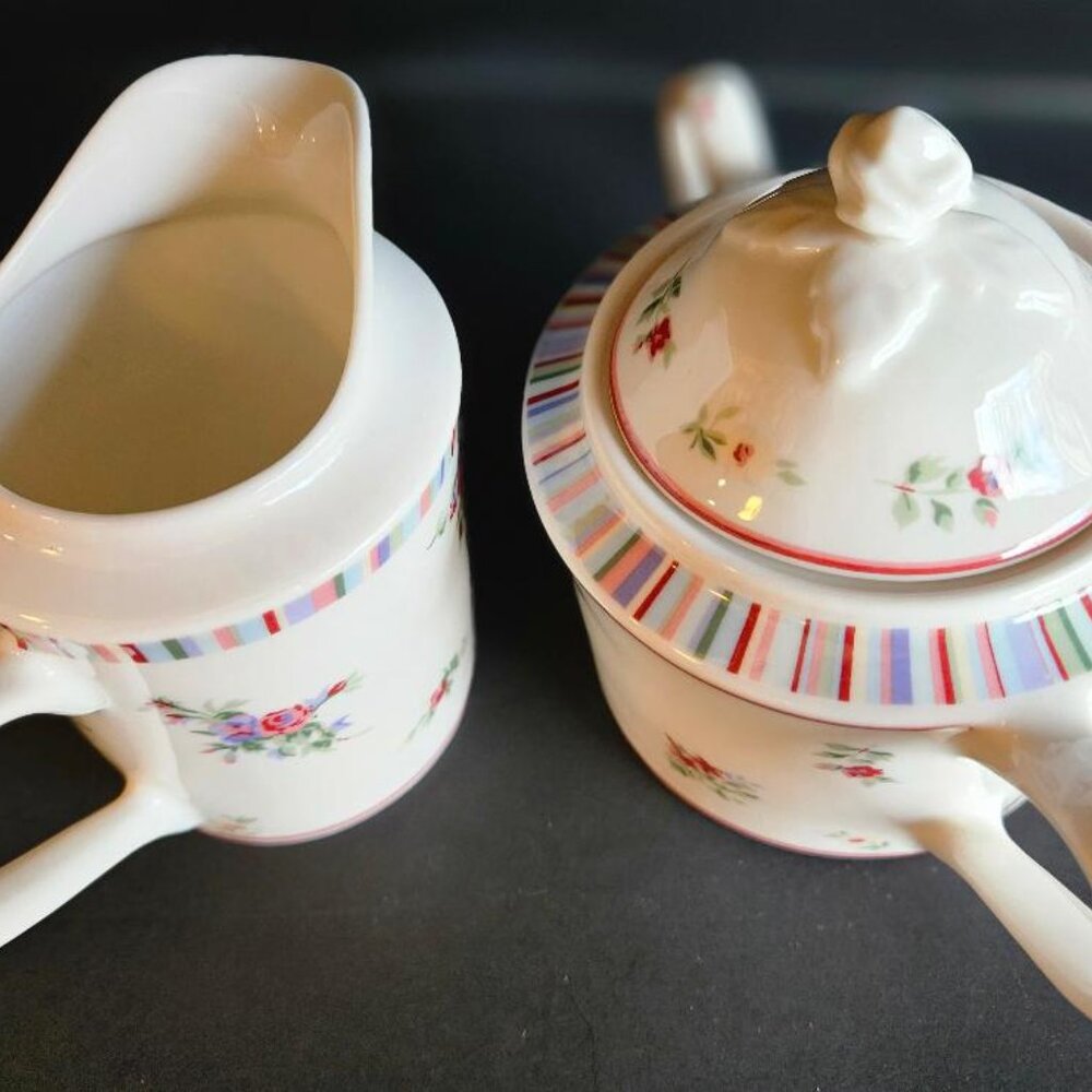 Laura Ashley "High Tea" sugar/creamer set. Made of bone china. - Picture 3 of 8